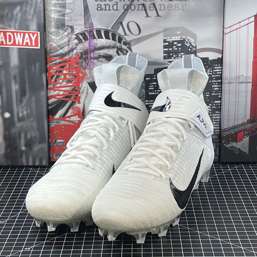 Nike Alpha Menace Elite 2 Flyknit Men's 14 White Football Cleats AO3374-101 NEW